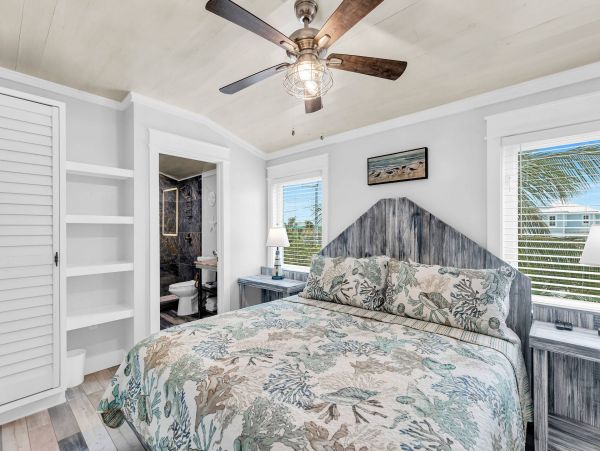 Marathon Wonderful Vacation Home with 10 Bedroom