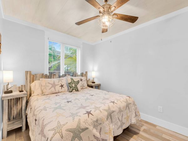 Marathon Wonderful Vacation Home with 10 Bedroom