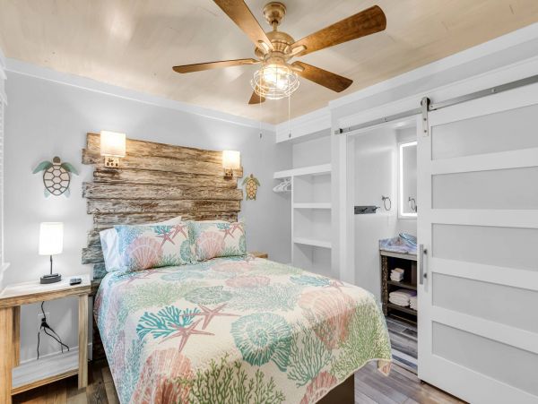 Marathon Wonderful Vacation Home with 10 Bedroom
