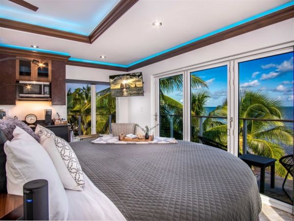 Marathon Vacation Home Four Bedroom