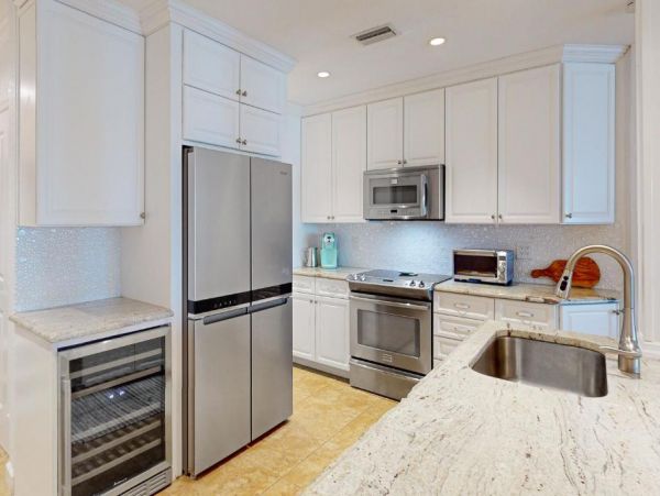 Gulf Front Bellair Vacation Condo Two Bedroom