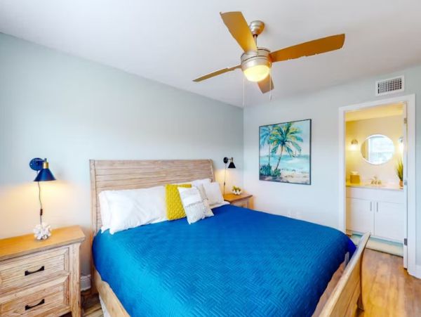 Redington Beach Two Bedroom Stunning Coastal Vacation Rental