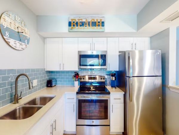 Redington Beach Two Bedroom Stunning Coastal Vacation Rental