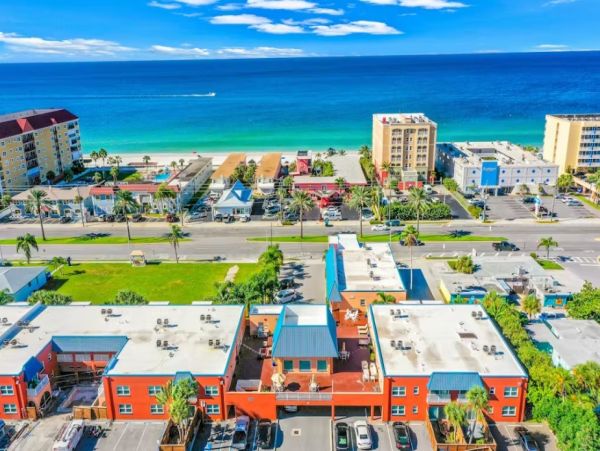 Redington Beach Two Bedroom Stunning Coastal Vacation Rental