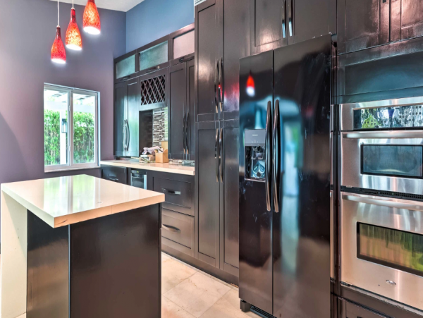 Spacious 4 Bedroom Vacation Getaway with Private Pool