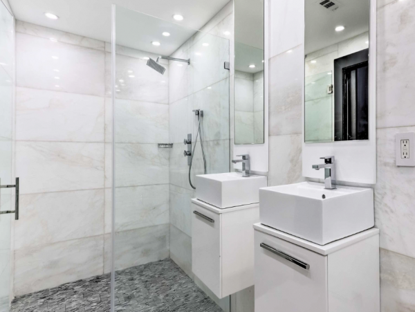 Spacious 4 Bedroom Vacation Getaway with Private Pool