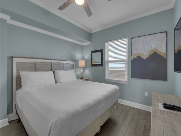 Panama City Beach Full Condo Beachfront & Pool