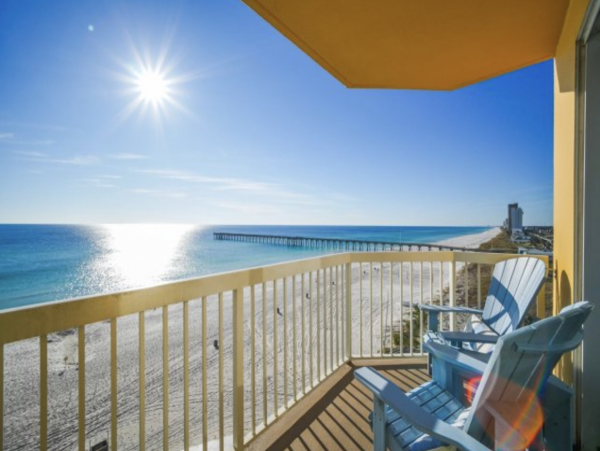 Beachfront Delight with Wow Views!