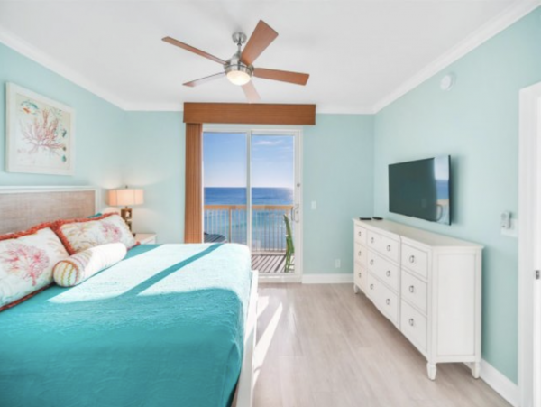 Beachfront Delight with Wow Views!