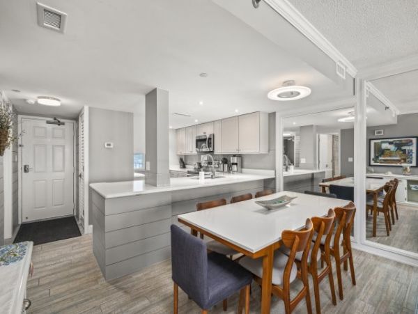 Luxurious Three Bedroom Condo with Full Ocean Views