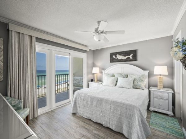 Luxurious Three Bedroom Condo with Full Ocean Views