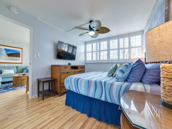 Coastal Comfort Steps from the Sand - 2 Bedroom Retreat in Kihei
