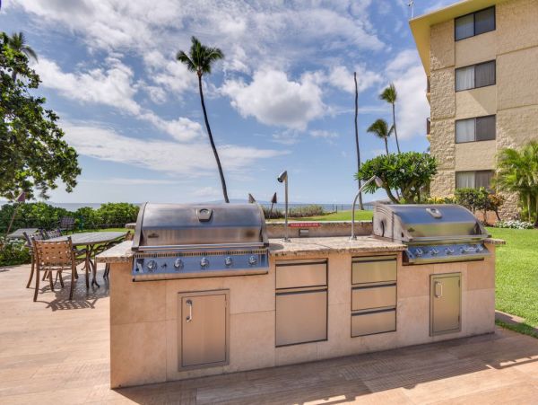 Coastal Comfort Steps from the Sand - 2 Bedroom Retreat in Kihei