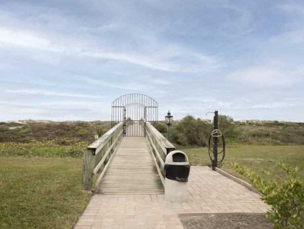 St Augustine Three Bedroom Retreat Short Walk to Beach