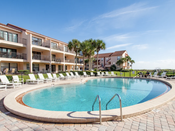 St Augustine Three Bedroom Retreat Short Walk to Beach