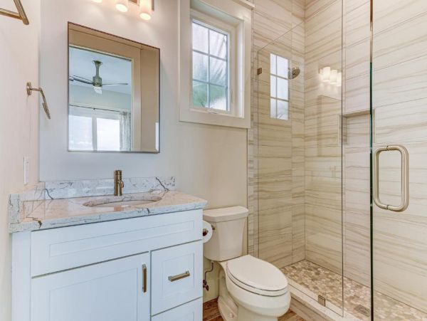 Oceanfront Haven with 5 Bedrooms and Great Amenities