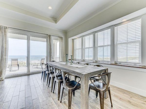 Oceanfront Haven with 5 Bedrooms and Great Amenities