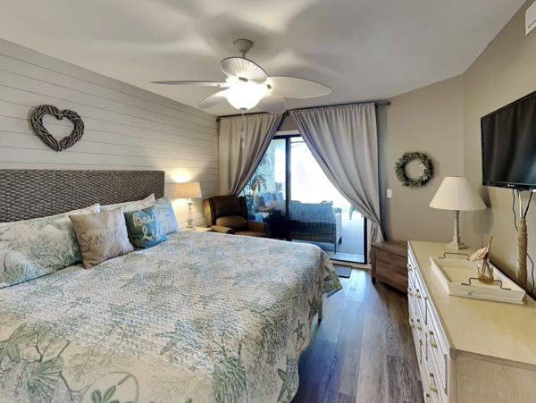 St Augustine 3 Bedroom Condo Sleeps 8 Ocean Views & Pool