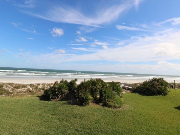Elegant Oceanfront Condo with Panoramic Views and Upscale Comfort