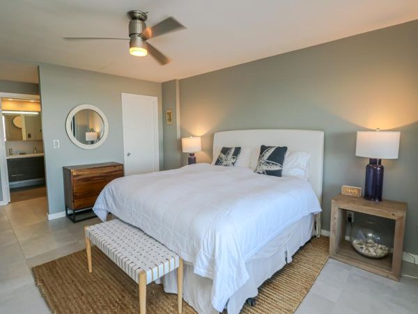 Elegant Oceanfront Condo with Panoramic Views and Upscale Comfort