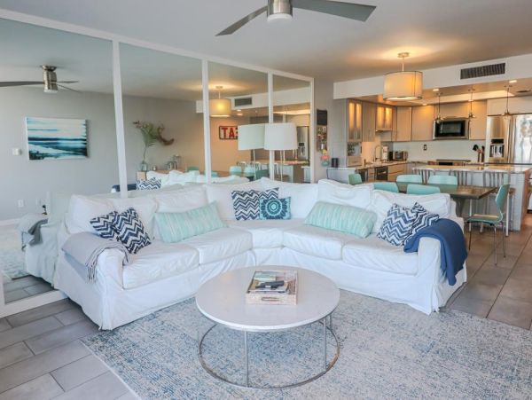 Elegant Oceanfront Condo with Panoramic Views and Upscale Comfort