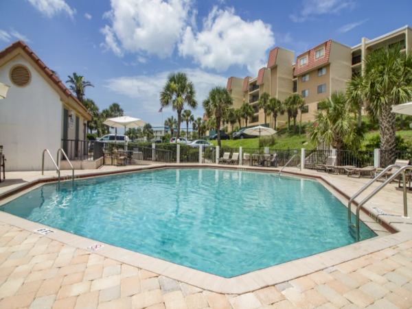 Full Ocean Views from this Lovely Vacation Condo