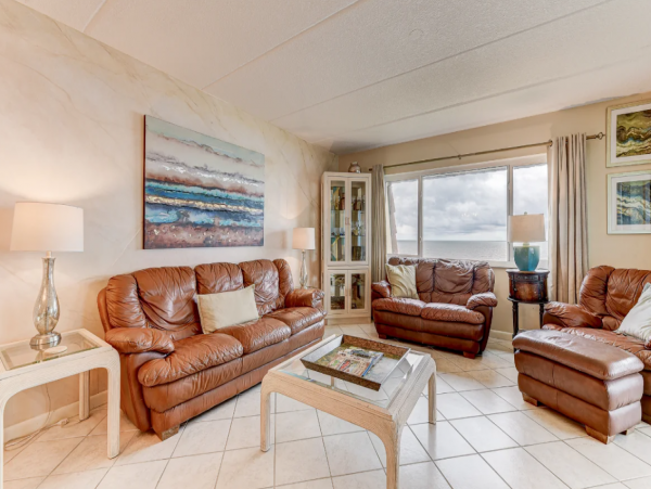 Full Ocean Views from this Lovely Vacation Condo