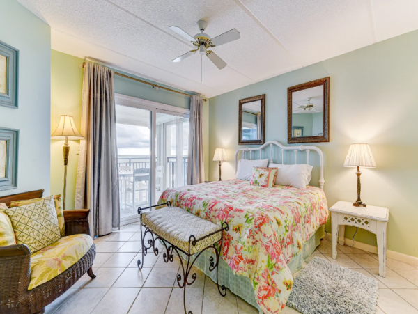 Full Ocean Views from this Lovely Vacation Condo