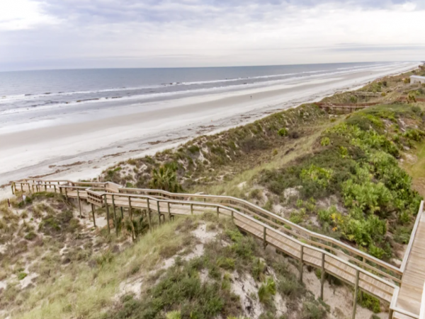 Full Ocean Views from this Lovely Vacation Condo