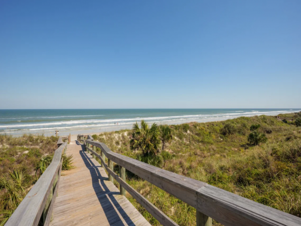 Full Ocean Views from this Lovely Vacation Condo
