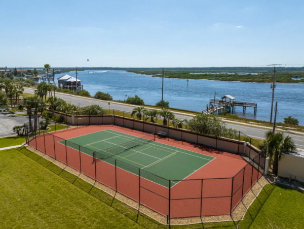 Full Ocean Views from this Lovely Vacation Condo