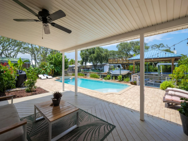 Canal-Front 3 Bedroom Vacation Pool Home