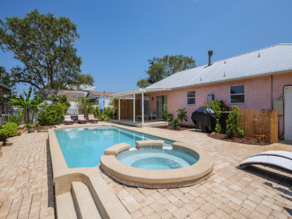 Canal-Front 3 Bedroom Vacation Pool Home