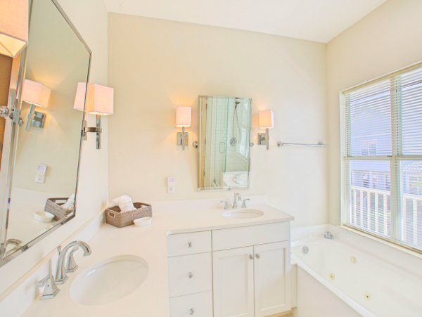 Spacious five bedroom home with close access to the beach