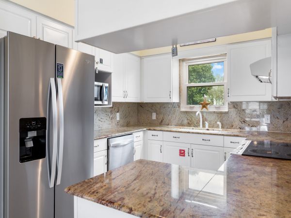 Luxury Three Bedroom Vacation Rental in Secrest Beach with Private Pool