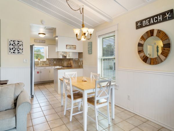 Luxury Three Bedroom Vacation Rental in Secrest Beach with Private Pool