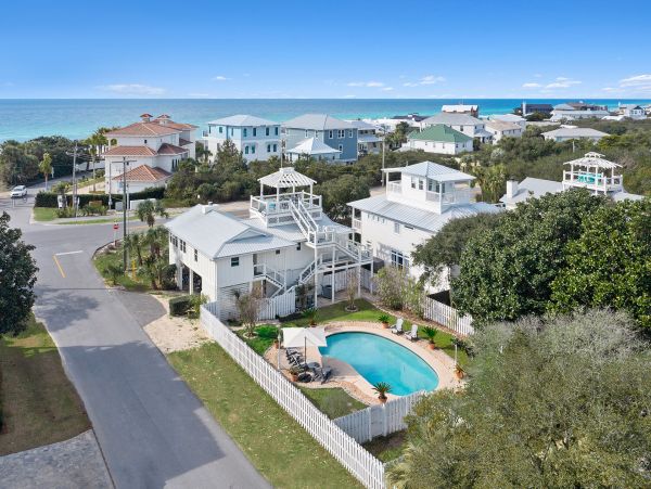 Luxury Three Bedroom Vacation Rental in Secrest Beach with Private Pool