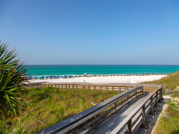 Luxurious Beachfront Retreat on Scenic 30A