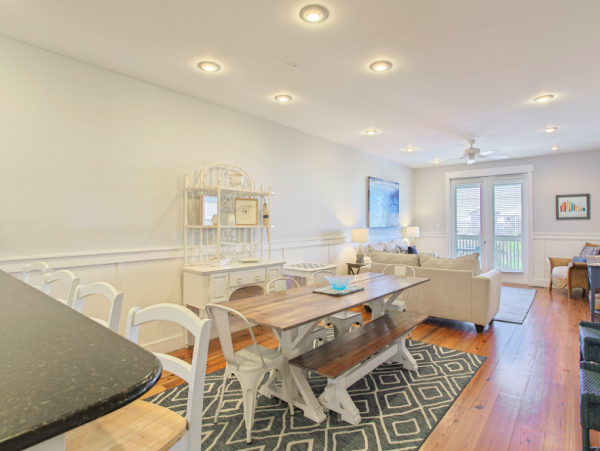 Three Bedroom Rental easy walk to the beach