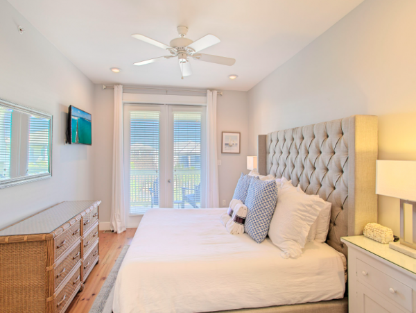 Three Bedroom Rental easy walk to the beach