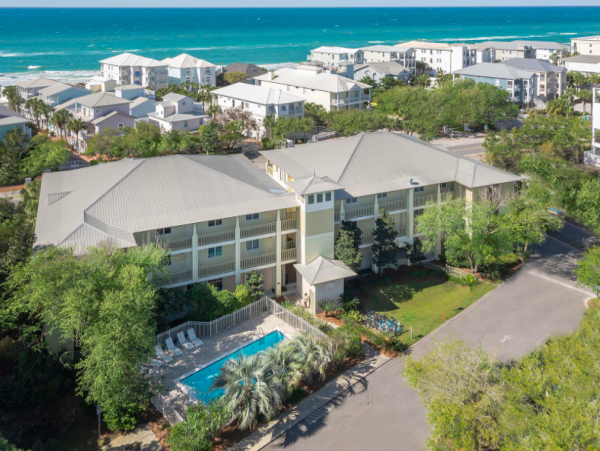 Three Bedroom Rental easy walk to the beach
