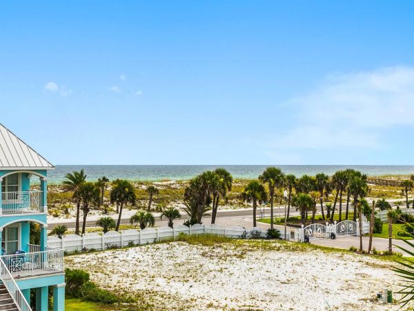 Pensacola Beach Four Bedroom Vacation Home with Gulf Views