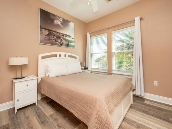 Pensacola Beach Four Bedroom Vacation Home with Gulf Views