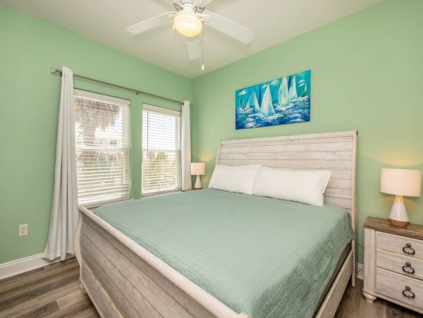 Pensacola Beach Four Bedroom Vacation Home with Gulf Views