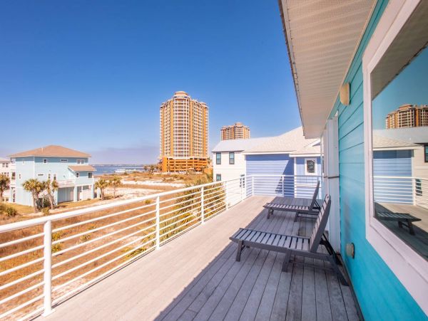 Pensacola Beach Four Bedroom Vacation Home with Gulf Views