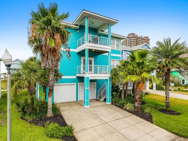 Pensacola Beach Four Bedroom Vacation Home with Gulf Views