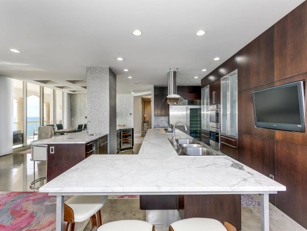 Luxurious Gulf-Front 4-Bedrppm Condo with Stunning Views on Pensacola Beach