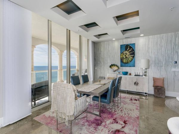 Luxurious Gulf-Front 4-Bedrppm Condo with Stunning Views on Pensacola Beach