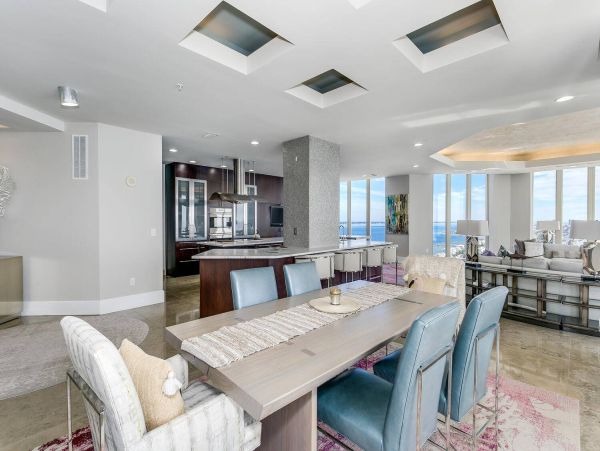 Luxurious Gulf-Front 4-Bedrppm Condo with Stunning Views on Pensacola Beach