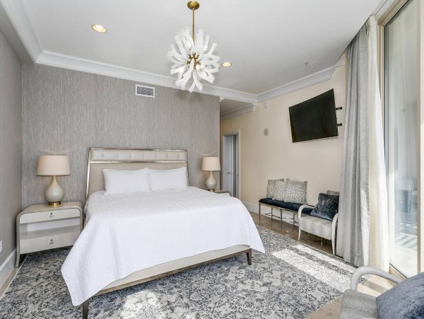Luxurious Gulf-Front 4-Bedrppm Condo with Stunning Views on Pensacola Beach